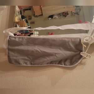 Arm sling with thumb loop